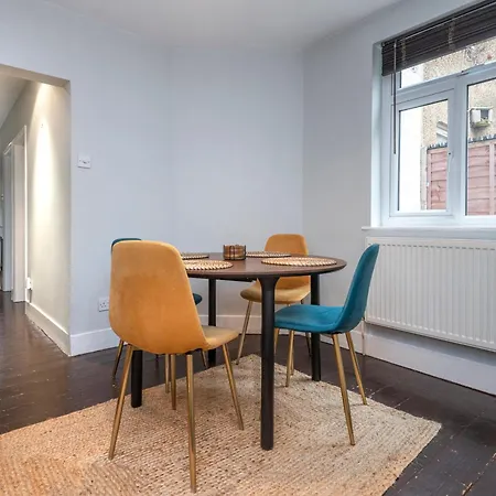 Appartement Stylish 1-Bed With Private Entrance & Garden